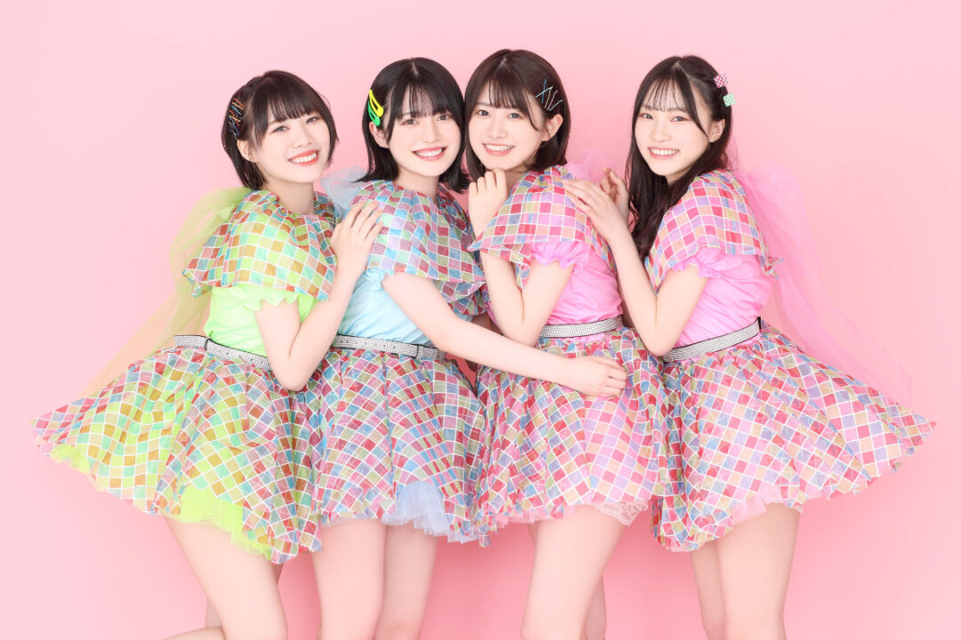 タペストリー　虹コン　虹のコンキスタドール　的場華鈴　尾林結花　栗原舞優 Amazon.co.jp: 虹のコンキスタドール予科生フォトブック(DVD付